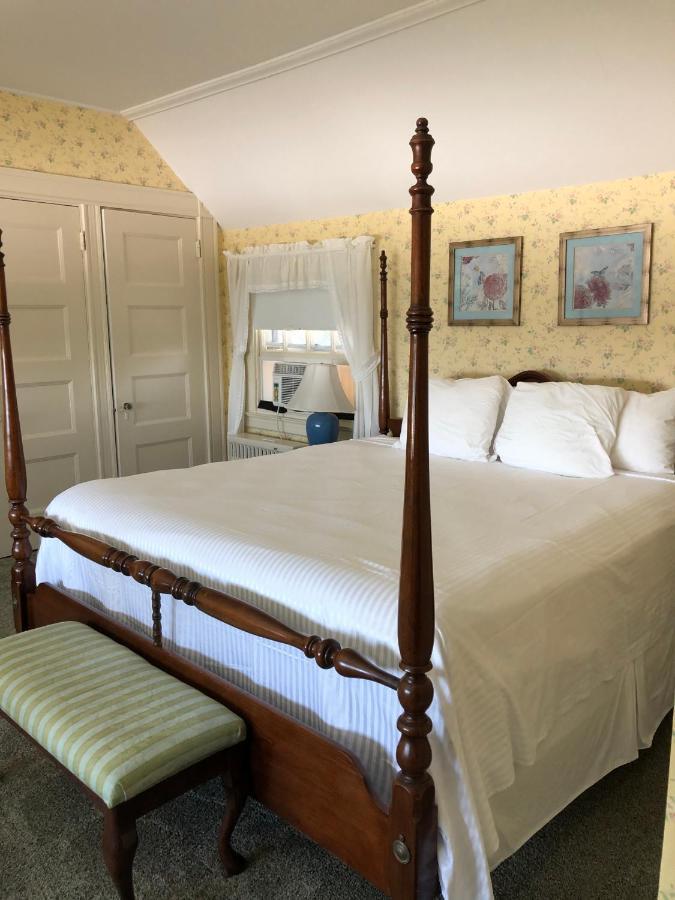 Sands Of Time Motor Inn & Harbor House Woods Hole Exterior foto