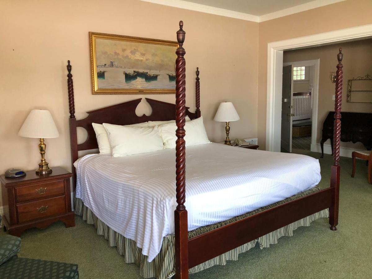 Sands Of Time Motor Inn & Harbor House Woods Hole Exterior foto