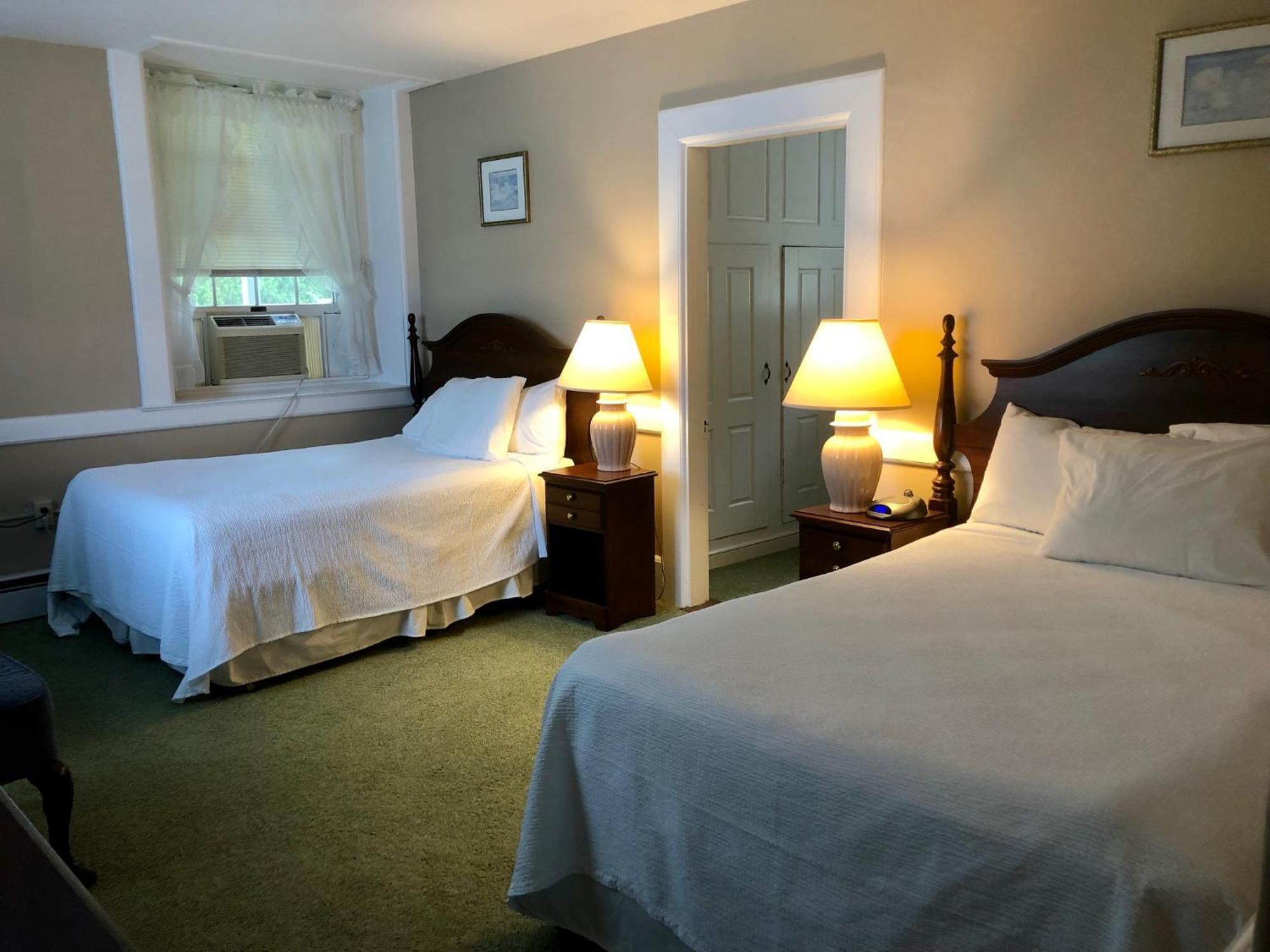 Sands Of Time Motor Inn & Harbor House Woods Hole Exterior foto